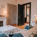 Chez Angèle