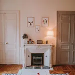 Chez Angèle