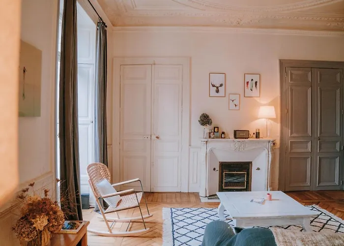 Chez Angèle